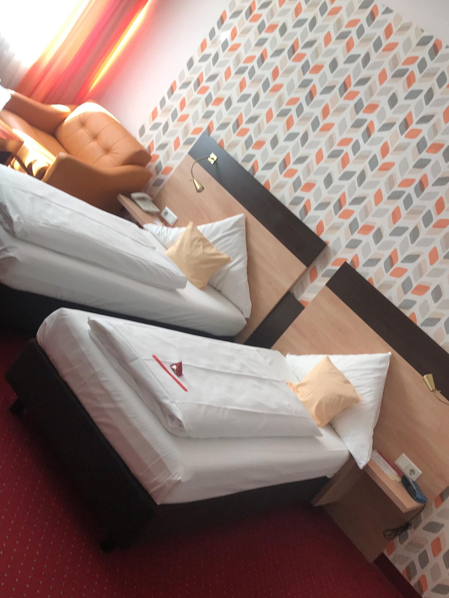 Hotel Cascade Superior Дюссельдорф Экстерьер фото