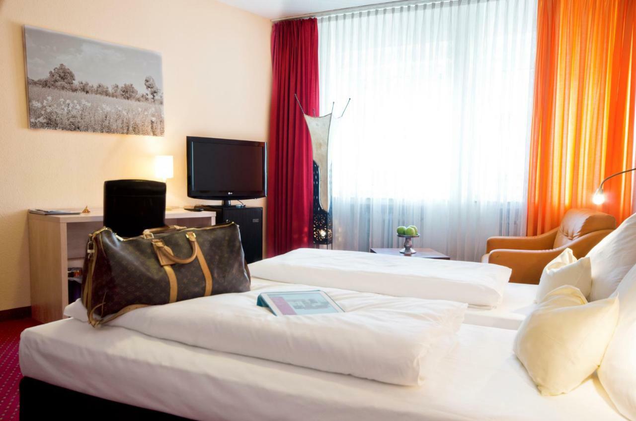 Hotel Cascade Superior Дюссельдорф Экстерьер фото