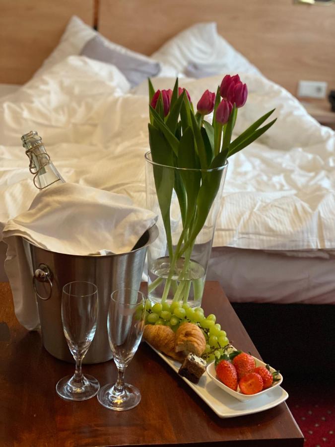 Hotel Cascade Superior Дюссельдорф Экстерьер фото